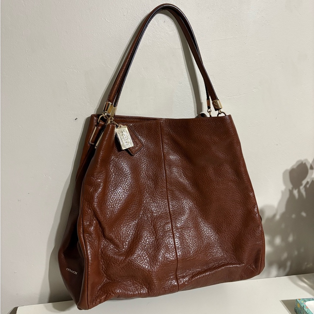 Coach Brown Leather Shoulder Bag with Polished Finish